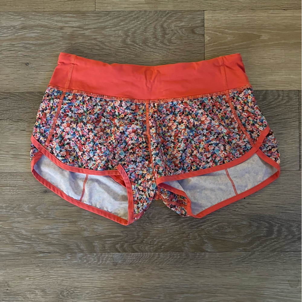 lululemon Speed Shorts • Size 4 • EUC